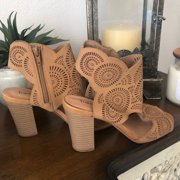 Francesca’s Ankle Sandal SZ 6 - Picture 6 of 6